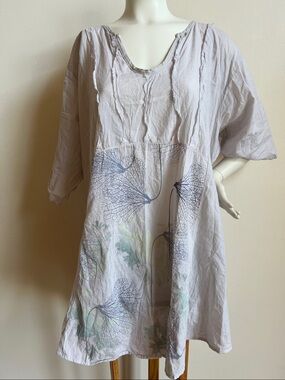 Blue Fish Cream Linen V-Neck Tunic